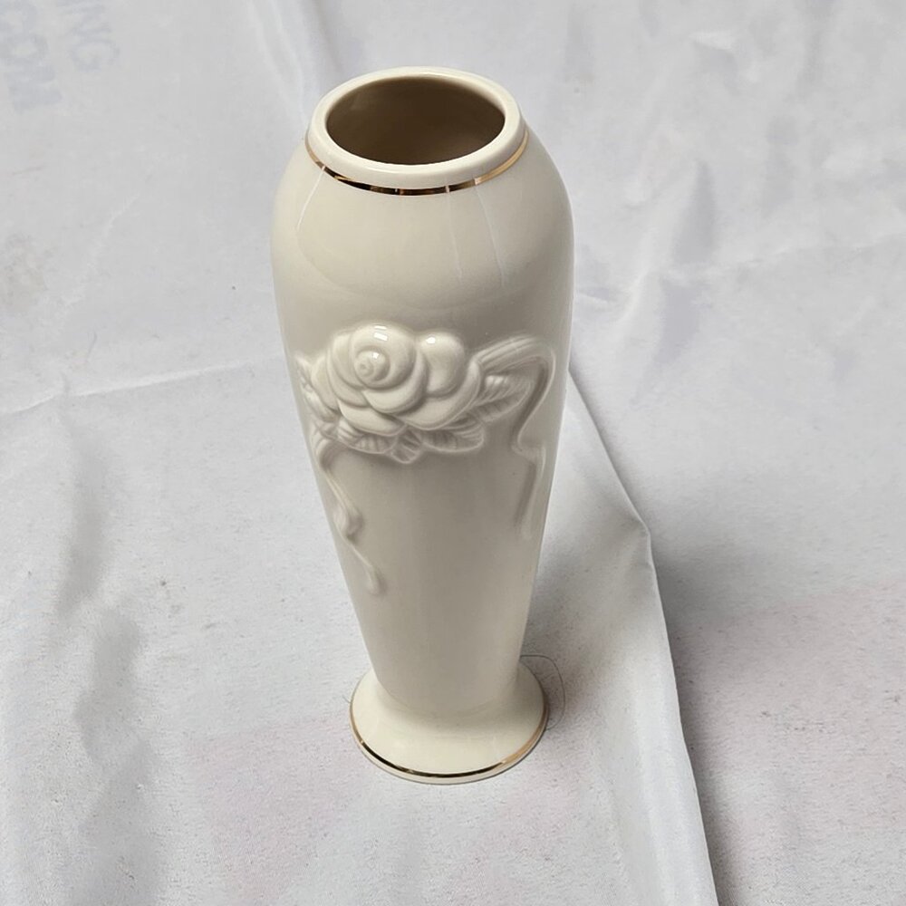 Lennox Vintage Bud Vase 6.5" Cream color with 14 carat Gold Trim
